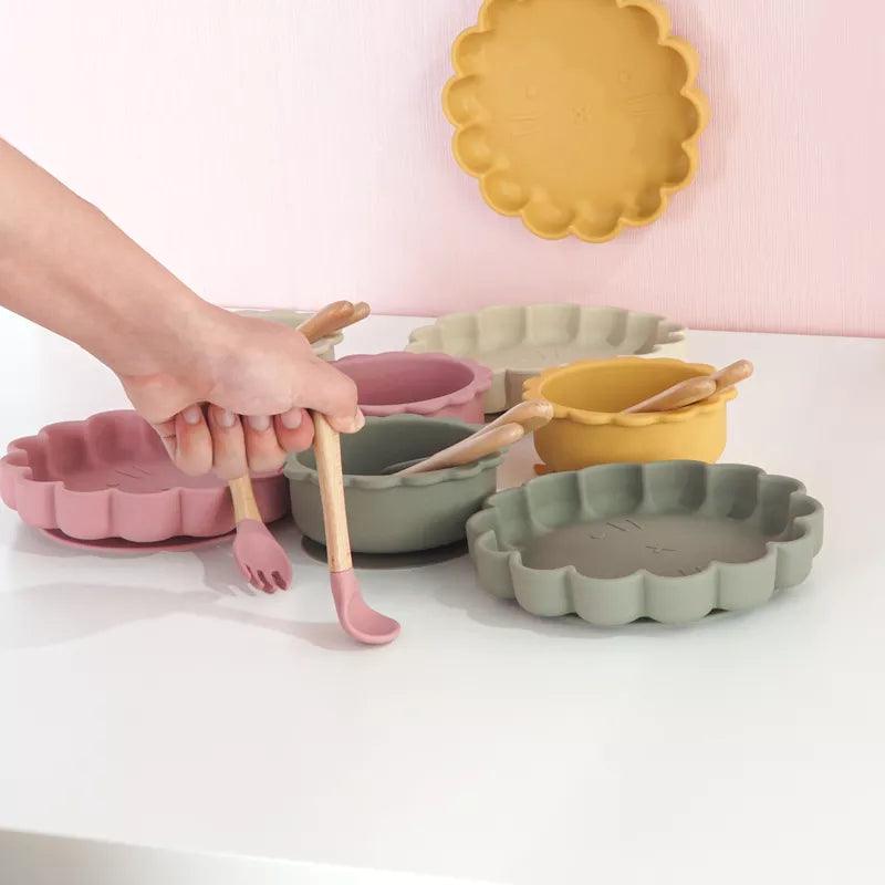 Silicone Essentials: Kid-Proof Nordic Bloom Non-Slip Dining 4 Pcs - Petite Cove 