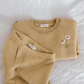 La Delicate Flower Fleece Sweatsuit - Petite Cove 