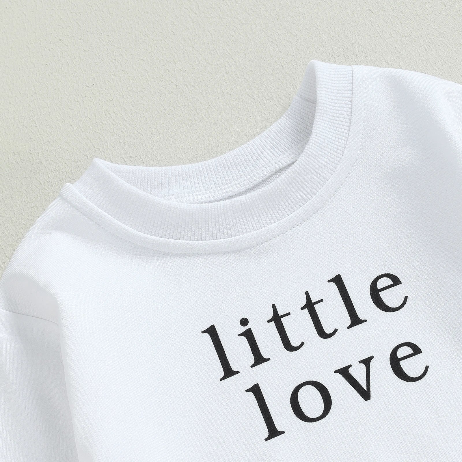 "Little Love" Sweatshirt - Petite Cove 