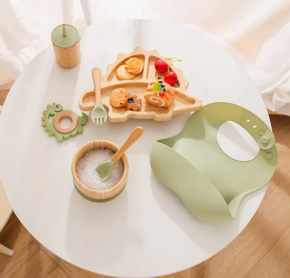 Dino Feast 7-Piece Bamboo Dinner Set: Eco-Friendly Baby Tableware - Petite Cove 