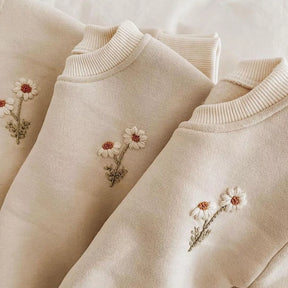 La Delicate Flower Fleece Sweatsuit - Petite Cove 