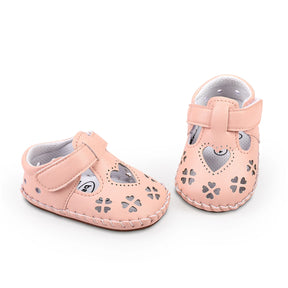 Sweetheart Cutout Eco-Leather Baby Sandals - Petite Cove 