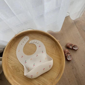 Silicone Essentials: Boho-Chic Adjustable Waterproof Bibs - Petite Cove 